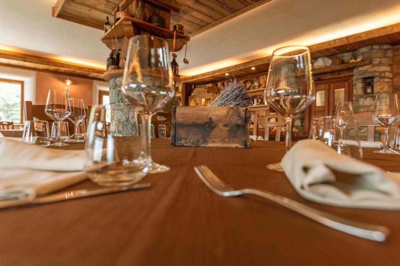Caprice Des Neiges - Torgnon Hotel Exterior photo