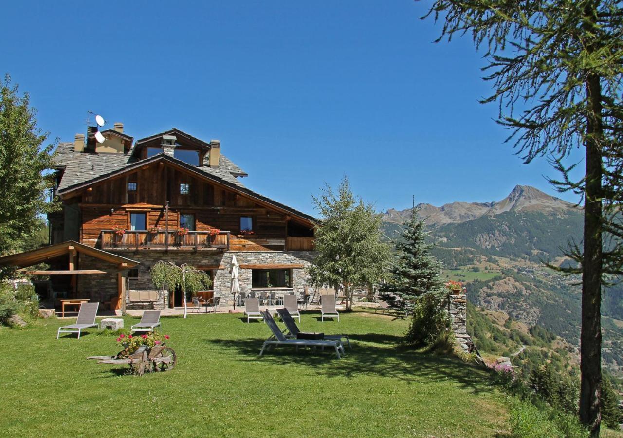 Caprice Des Neiges - Torgnon Hotel Exterior photo