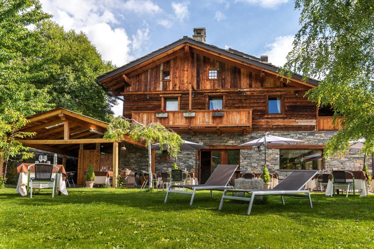 Caprice Des Neiges - Torgnon Hotel Exterior photo