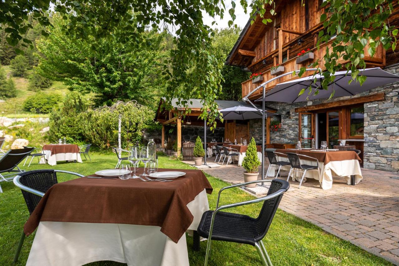 Caprice Des Neiges - Torgnon Hotel Exterior photo