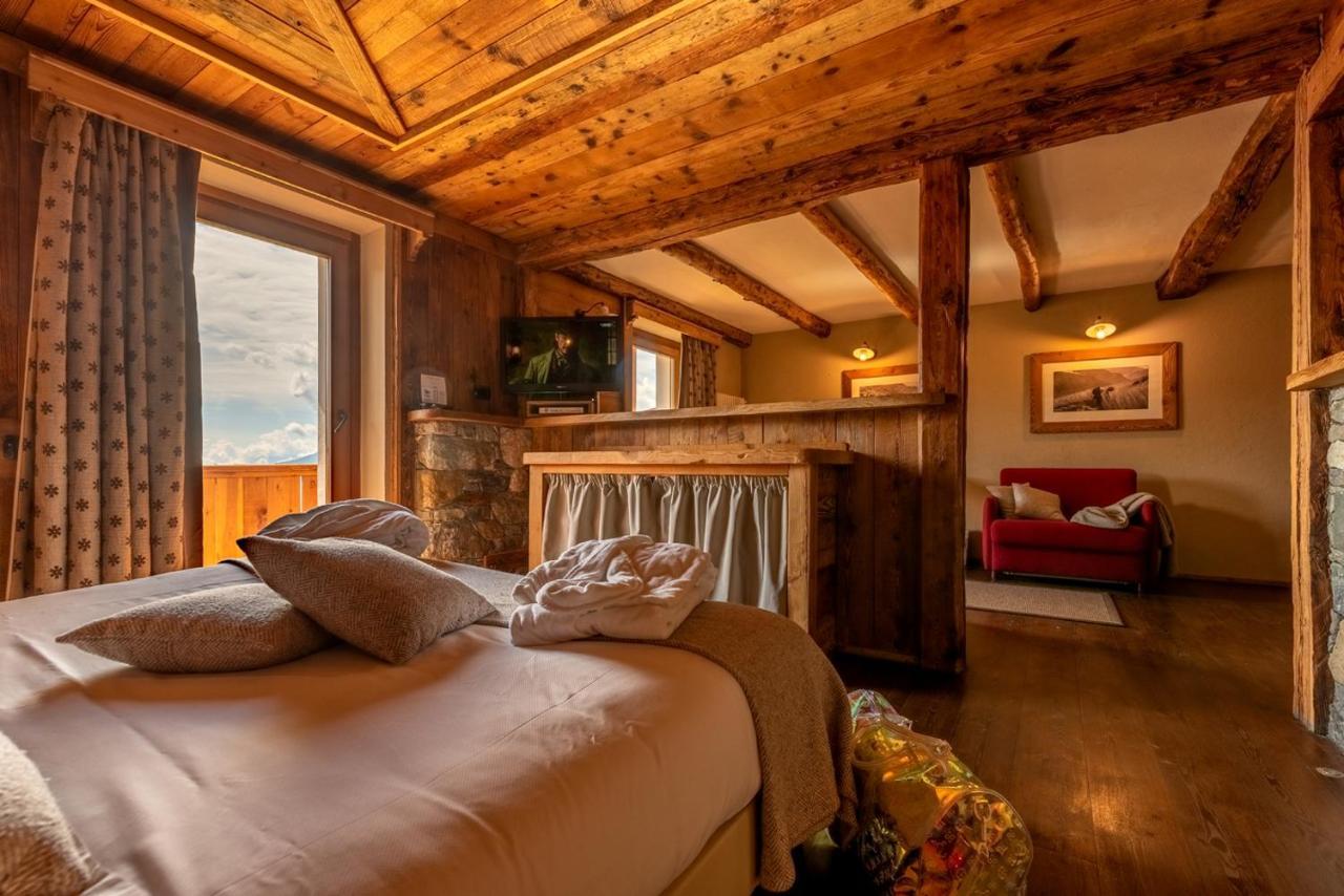 Caprice Des Neiges - Torgnon Hotel Exterior photo